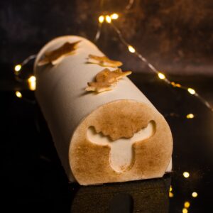 Karácsonyi fatörzs torta: mandula-narancs-tonkabab