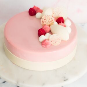 Hibiszkusz-málna-joghurt torta