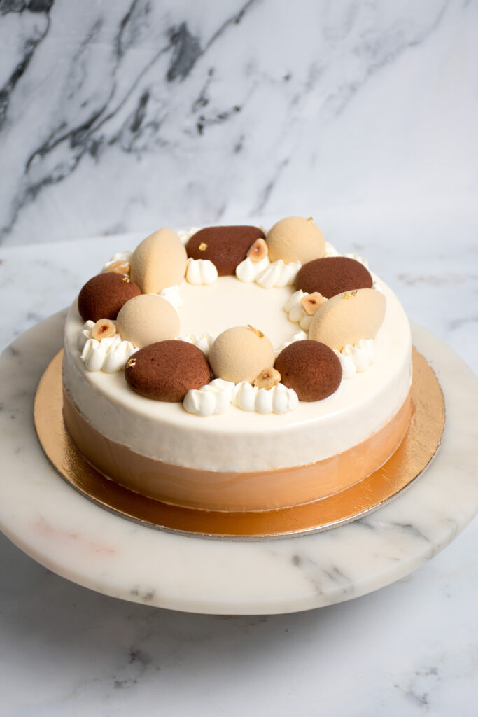 Vanília karamell mogyoró torta